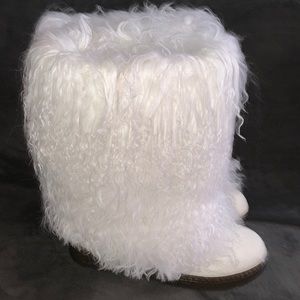 BEARPAW BOOTS